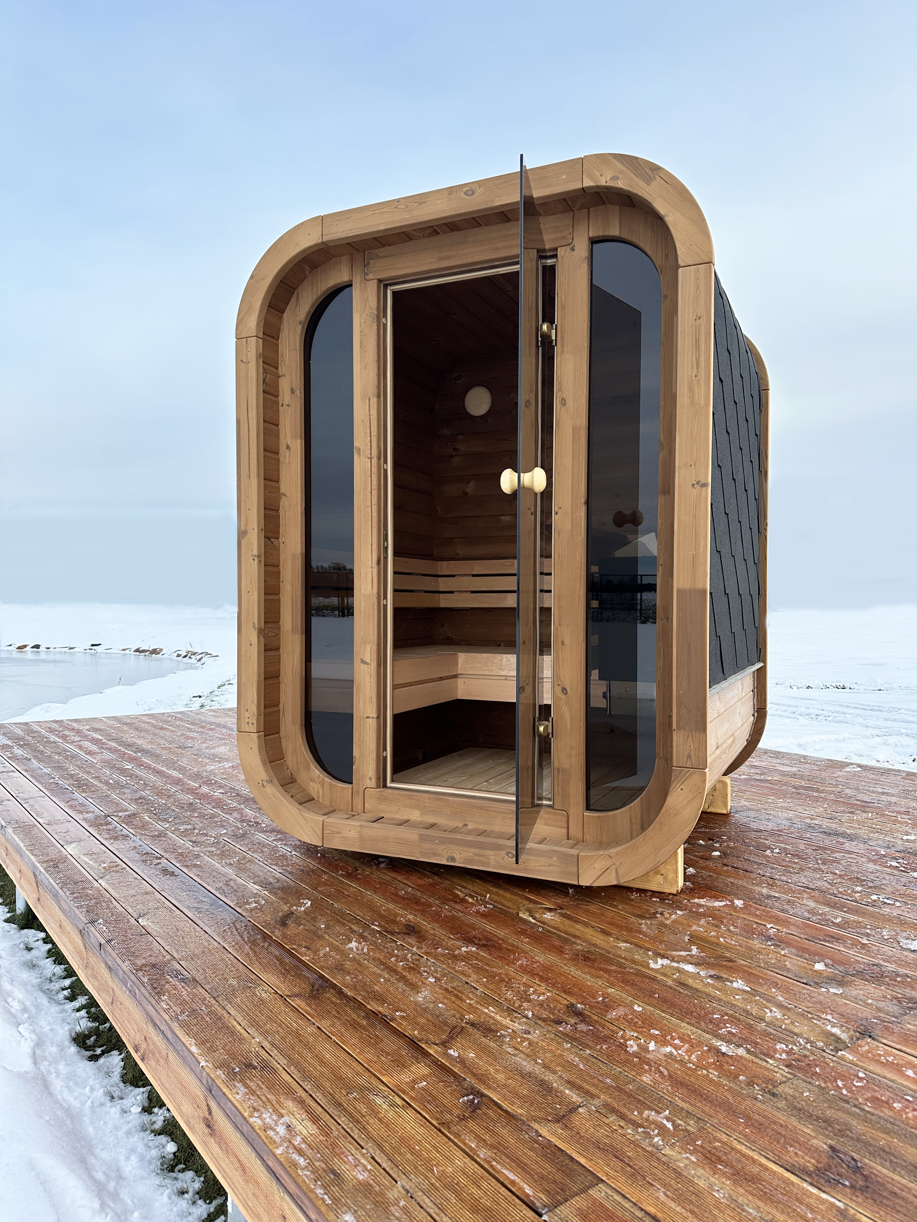 Mini Square Sauna - Kompakte Fasssauna mit Glasfront (Ausstellungsstück)