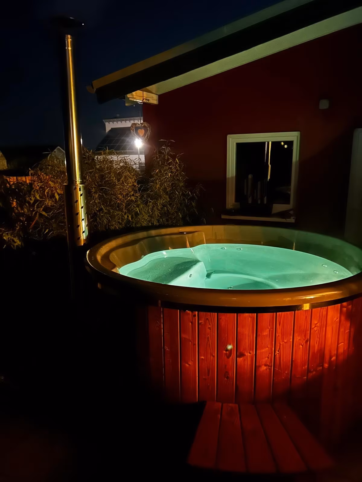 Premium Hot Tub „Relax Gold“ (Weiße Wanne) – unser Bestseller!