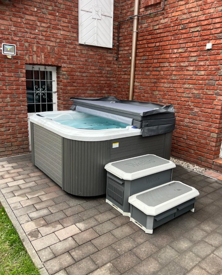 Bluewater Spas, Modell "Savona"