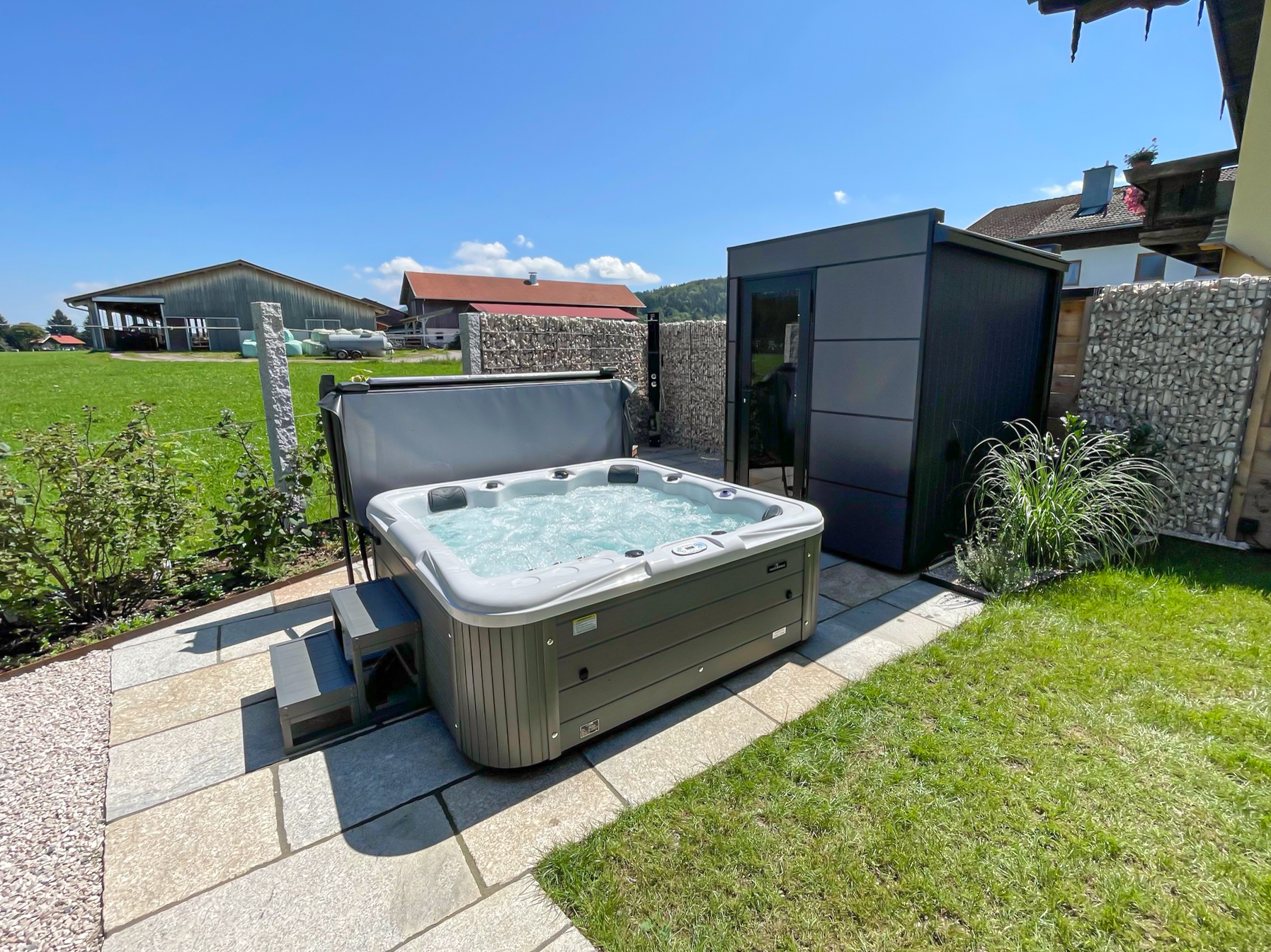 Waterwave Spas® Whirlpool „Detroit“ – Premium Whirlpool – Edelstahlrahmen & Top-Ausstattung!
