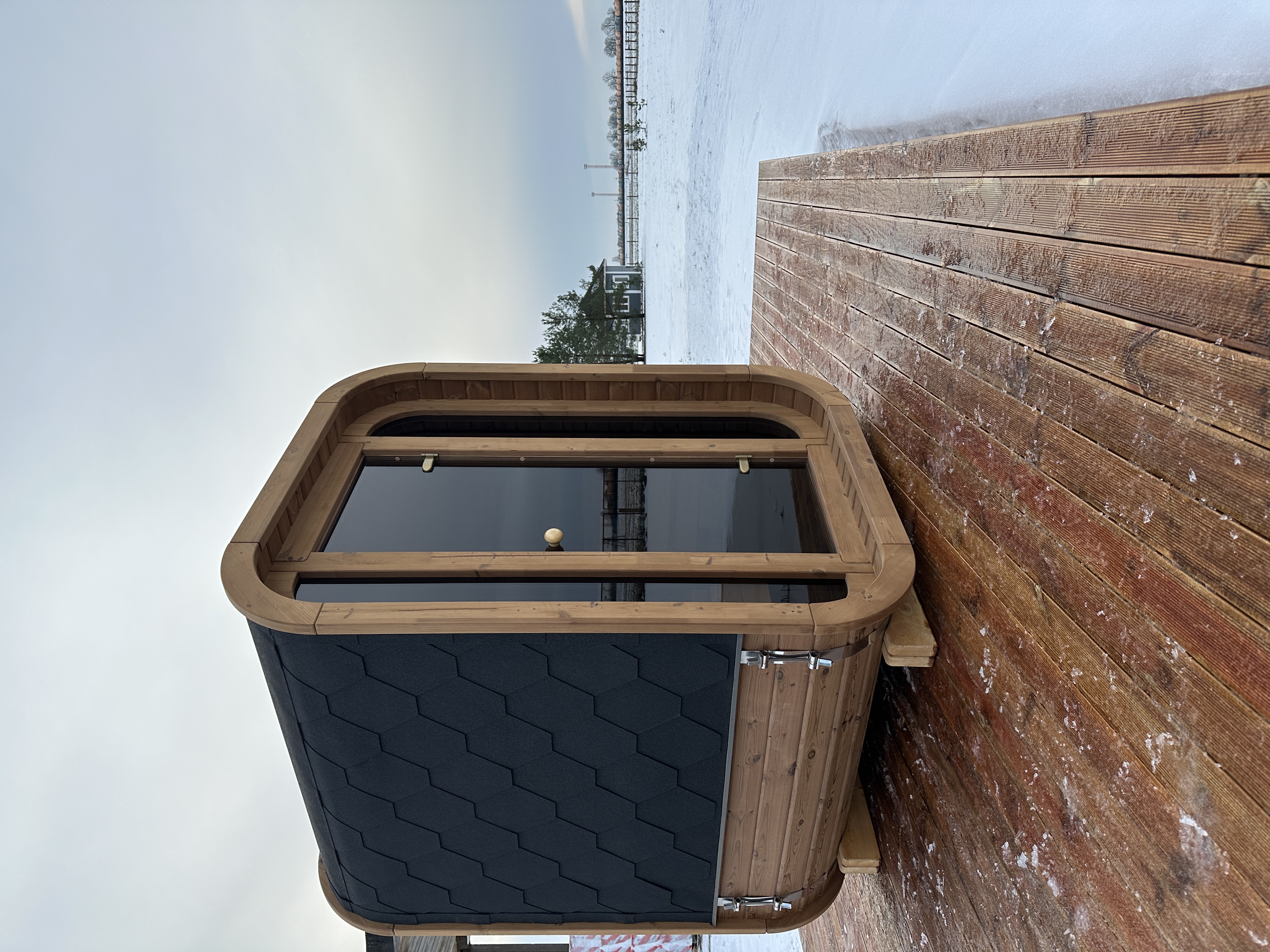 Mini Square Sauna - Kompakte Fasssauna mit Glasfront (Ausstellungsstück)