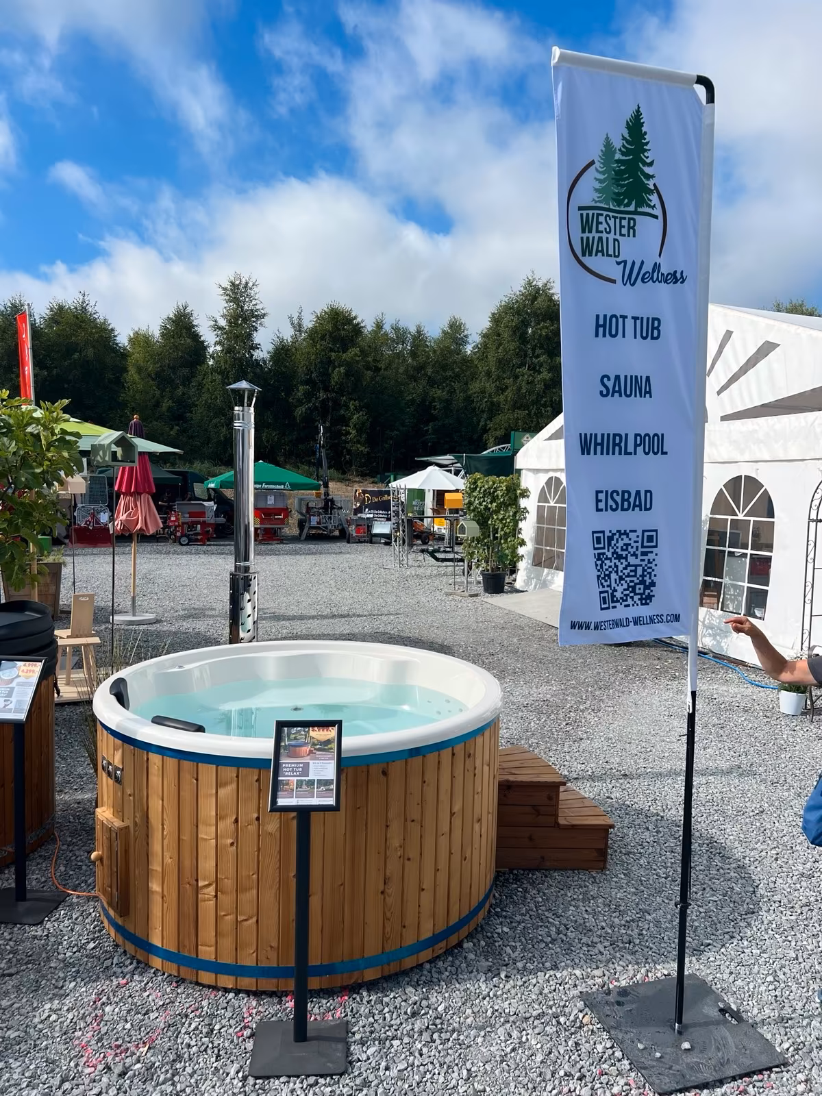 Premium Hot Tub „Relax Gold“ (Weiße Wanne) – unser Bestseller!